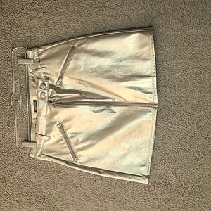 NWT Women's Wild Fable Silver Vegan Leather Moto Mini Skirt Size 8 SKU 035